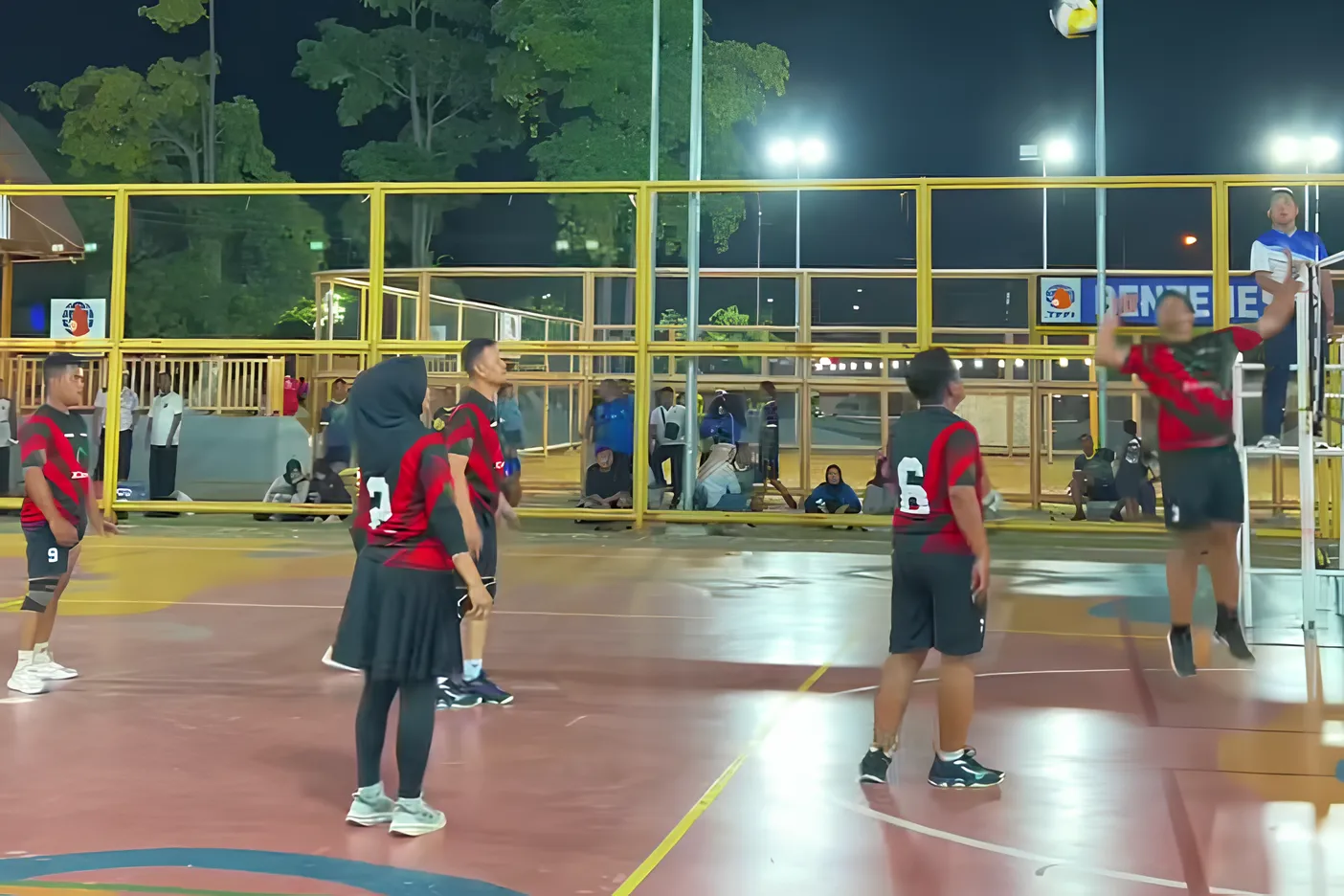 Turnamen Voli Smash Kemerdekaan Antar OPD Semarakkan HUT ke-80 RI di Tuban